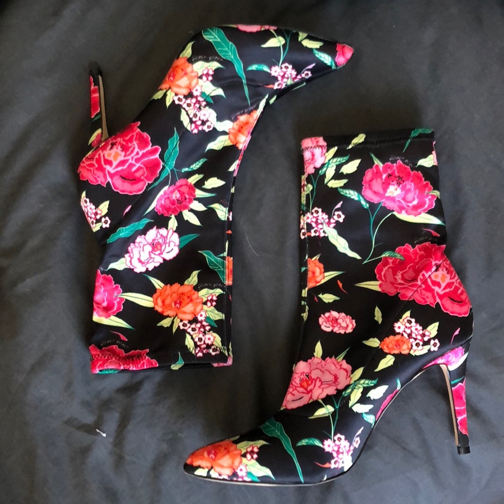 Aldo floral heeled booties